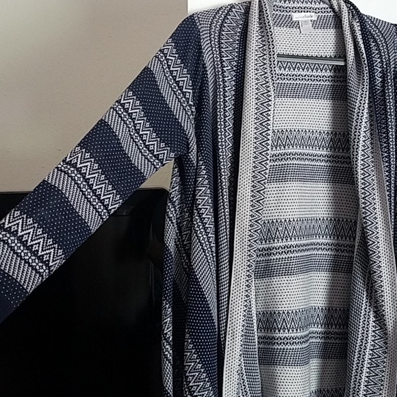 CC Blue Patterned Sweater - Picture 2 of 3